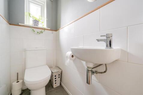 SEPARATE WC