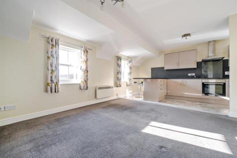 OPEN PLAN LIVING SPACE
