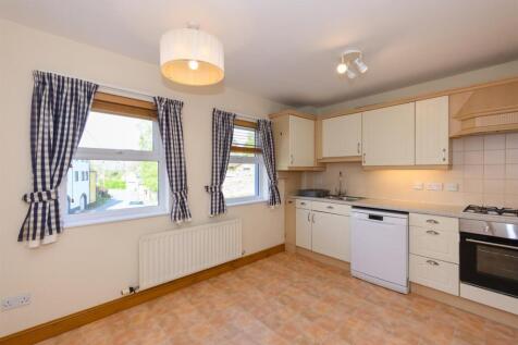 BREAKFAST / KITCHEN