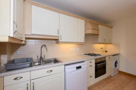 BREAKFAST / KITCHEN