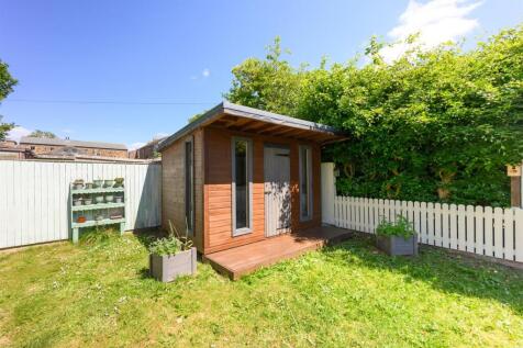 SUMMERHOUSE