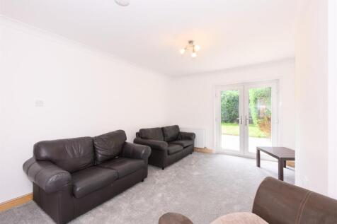 DINING AREA (rear)