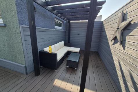 REAR EXTERNAL