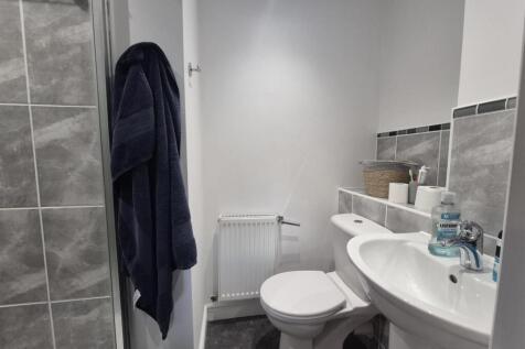 EN- SUITE