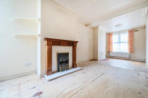 LOUNGE /DINING ROOM