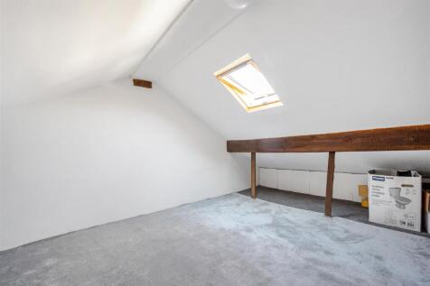 LOFT ROOM