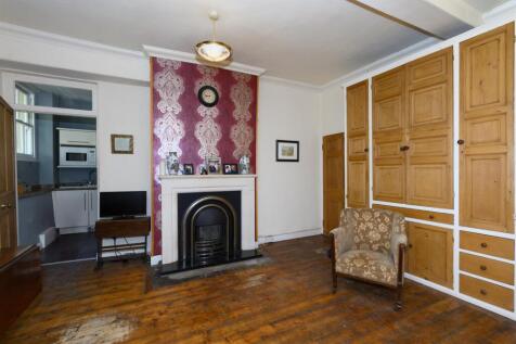 SITTING ROOM 2