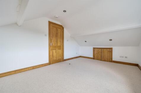 ATTIC ROOM