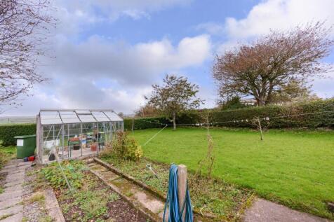 REAR AND SIDE GARDENS