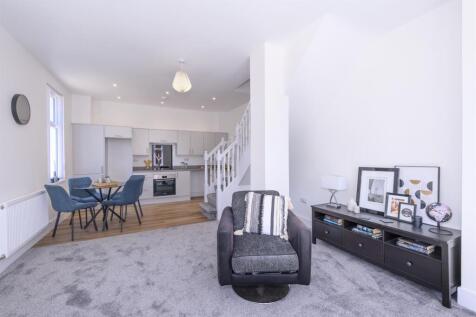 OPEN PLAN LOUNGE/KITCHEN/ DINER