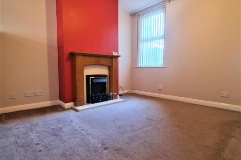 LOUNGE/ DINING ROOM