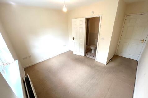 Master Bedroom with En-Suite