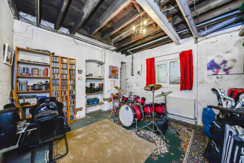 Property Image 28