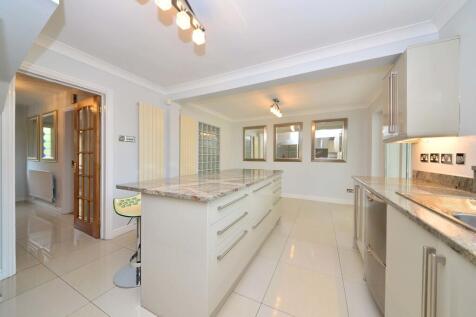 3 Deeley Close - ...