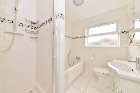 3 Deeley Close - ...