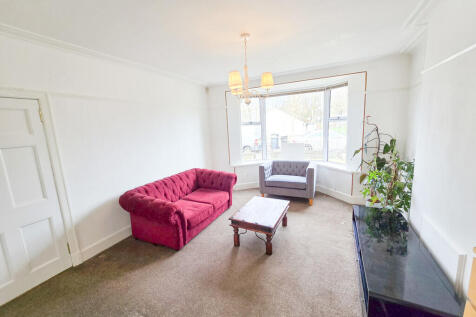 Front Room 1C