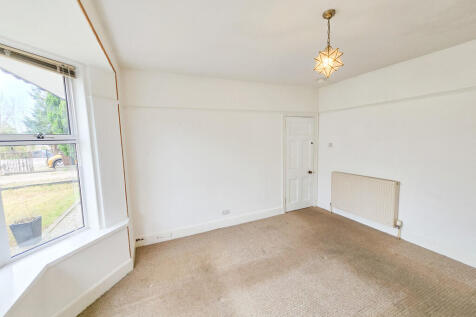 Front Room 2A Bed...