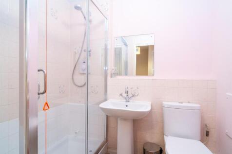 Shower Room;