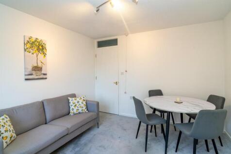 005-6 Beacon House.jpg