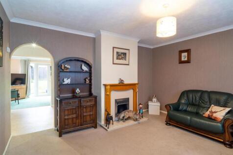 004-124 Ashley Drive.jpg