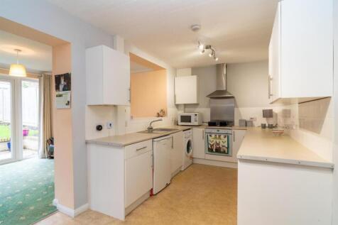 006-124 Ashley Drive.jpg