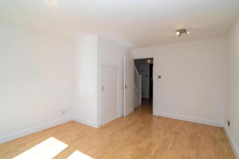 008-25 Hancock Court.jpg