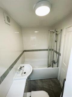 45 South Road bathroom.jpeg