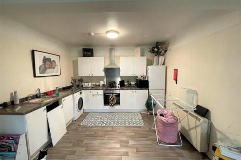 10 maycroft court kitchen.JPG