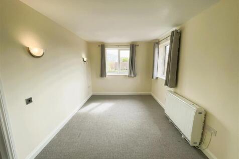 14 grove mews lounge.jpeg