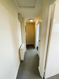14 grove mews entrance hall.jpeg