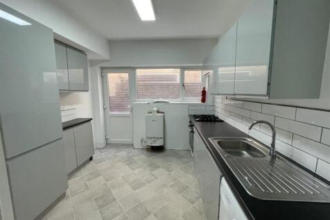 19a Newcombe Road Kitchen.JPG