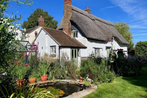 Rookery Thatch Garden.jpg