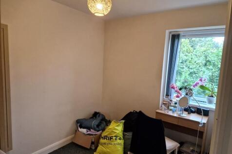 second bedroom 5CS