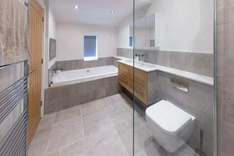 HOUSE BATHROOM