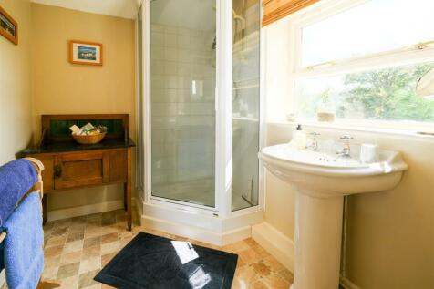 BED 5 ENSUITE