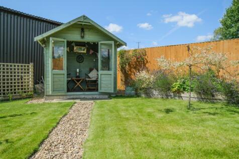 SUMMER HOUSE