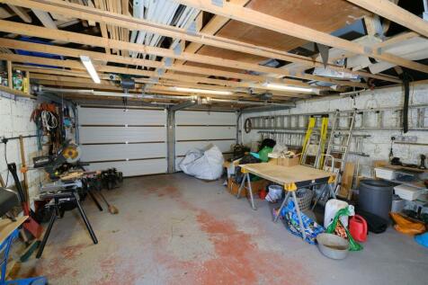 GARAGE/WORKSHOP