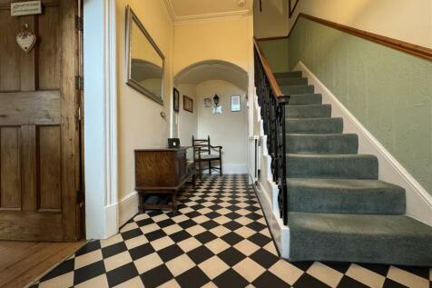 ENTRANCE HALLWAY