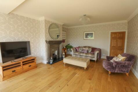FORMAL LOUNGE