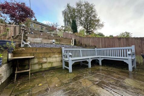 RAISED PATIO