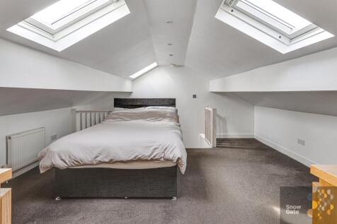 LOFT ROOM