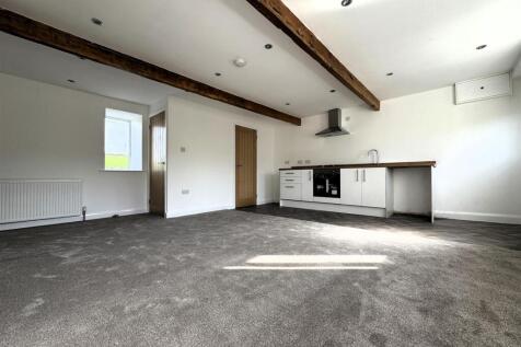 OPEN PLAN TO REAR
