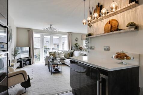 LIVING/KITCHEN
