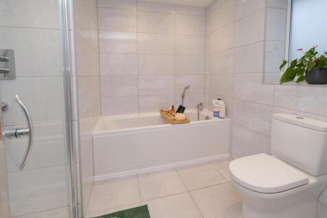 HOUSE BATHROOM