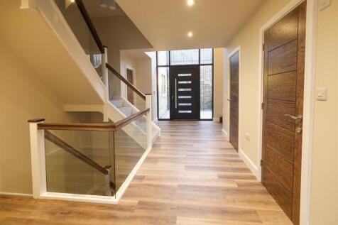 GROUND FLOOR HALLWAY