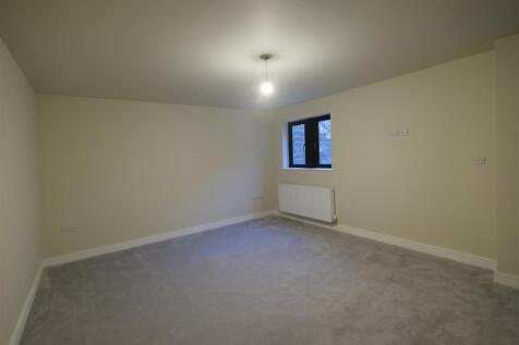 FAMILY ROOM/BEDROOM 5