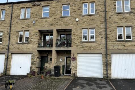 FRONT/GARAGE/PARKING