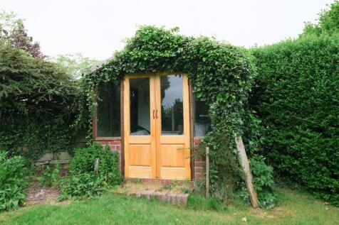 SUMMERHOUSE
