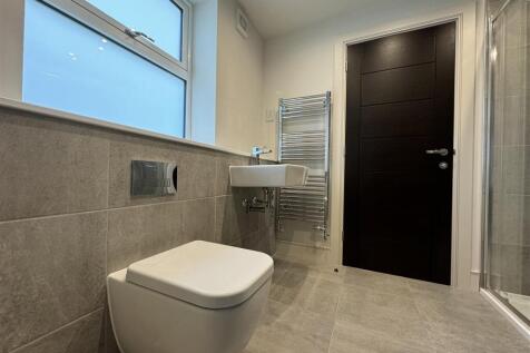 JACK N JILL SHOWER ROOM