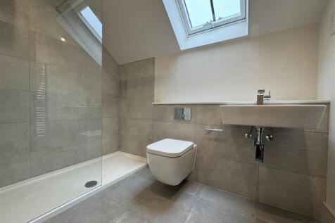 SECOND FLOOR SHOWER ROOM